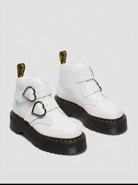 Dr. Martins Devon Heart Leather Platform Boots in White Size 8